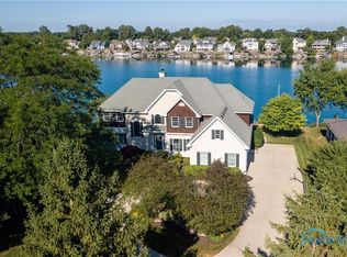 3132 Quarry Rd, Maumee, OH 43537