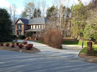 301 Cedar Trl, Winston Salem, NC 27104