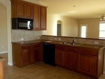 4th image of 614 Shadow Creek Blvd