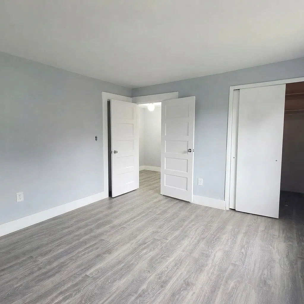 3 bed, 916 sqft, $2,000 — Photo 2