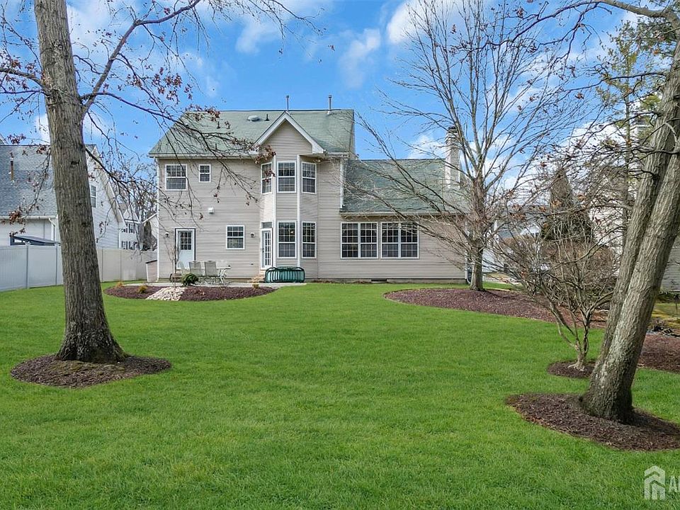 2nd image of 217 Sorrel Dr