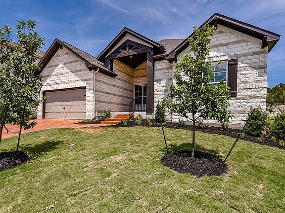 3rd image of 214 Vista Village Cv
