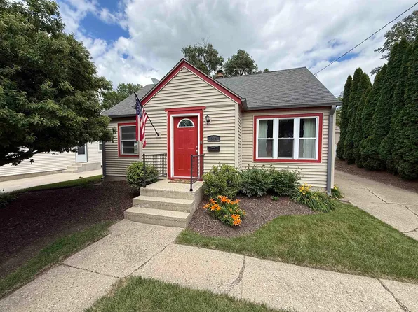 924 Peter Ave, Rockford, IL 61108