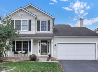 8569 Fernbrook Dr, Lewis Center, OH 43035