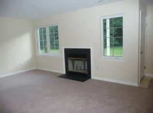 151 Naomi Ct, Levittown, PA 19057