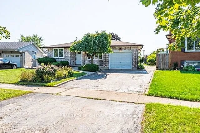 3 bed, $2,150 — Photo 2