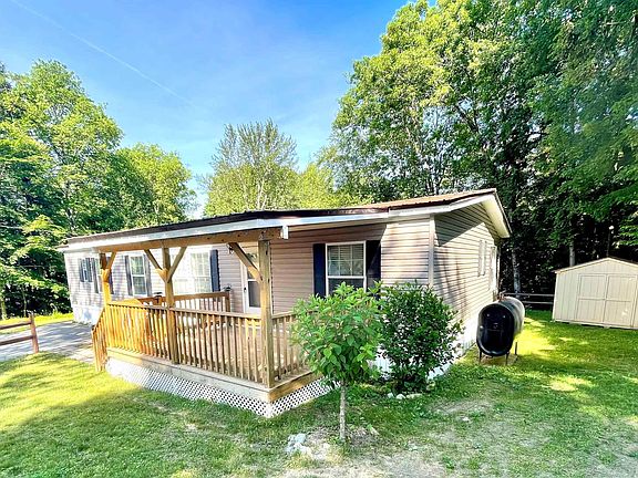 3rd image of 77 Diana Dr