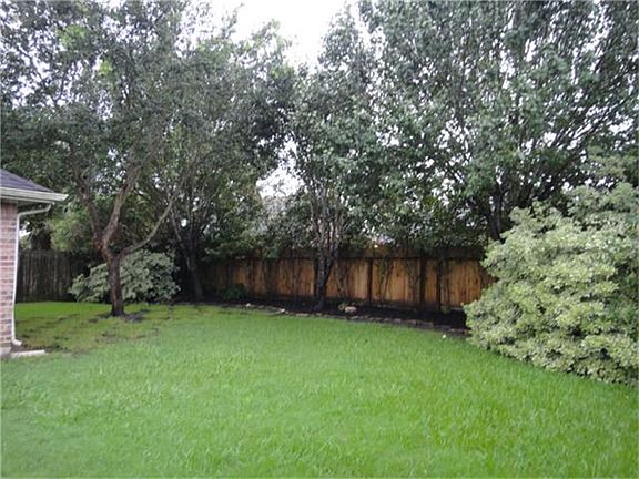 3rd image of 301 Green Cedar Dr