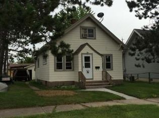 404 9th St NW, Chisholm, MN 55719