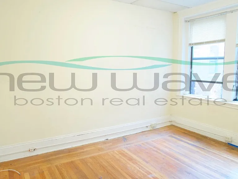 108 Hemenway St #10 — Photo 3