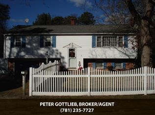34 Hampshire Ave, Hyannis, MA 02601