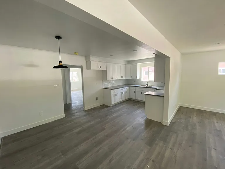 150 N Roberto Ave #146 — Photo 3