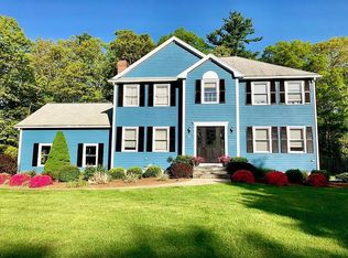 18 Bicknell Dr, Mendon, MA 01756