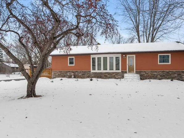 1866 County Road F E, White Bear Lake, MN 55110