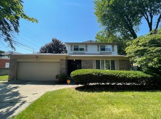 18131 Ramsgate Dr, Lathrup Village, MI 48076