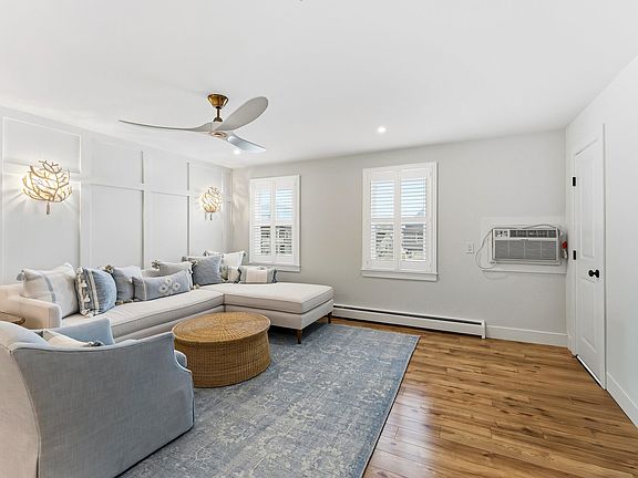 5th image of 3553 Bay Ave #3553