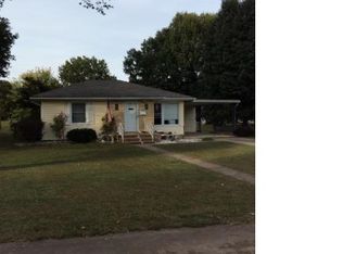 109 W Brockman Ave, Eldon, MO 65026