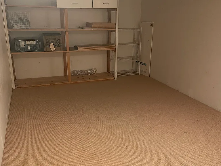 1009 NW Hoyt St #111 — Photo 32