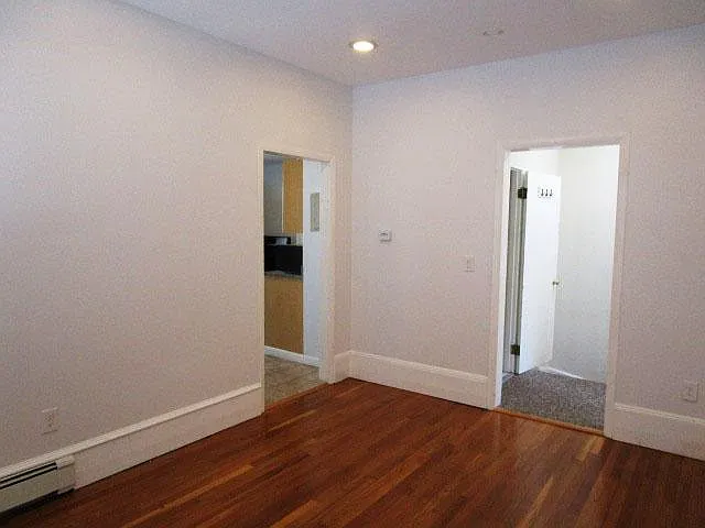 742 E 6th St #2 — Photo 10