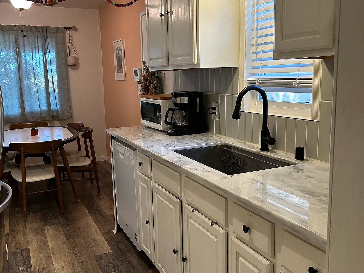 3 bed, 1000 sqft, $2,400 — Photo 4
