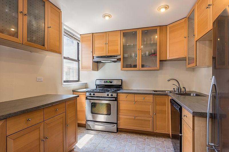 2nd image of 1208-1206  Pacific Ave #3