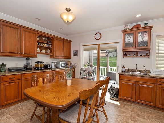 3rd image of 30 Orchard St