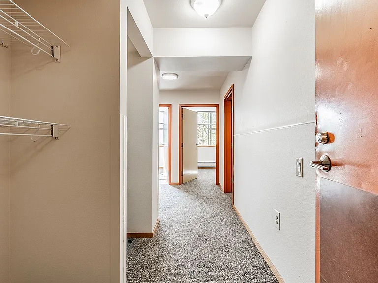 INCOME RESTRICTED Affordable Apartments in Hazelwood! — Photo 59