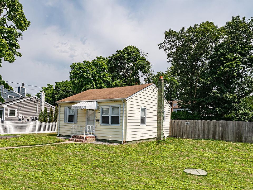 1st image of 123 Cherubina Lane