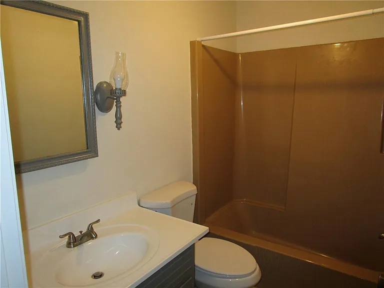 3730 Newport Dr — Photo 40