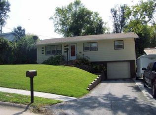 105 Cedar St, Springfield, NE 68059