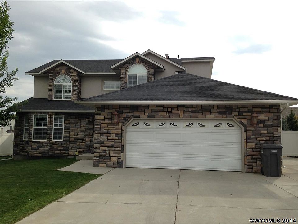 1st image of 219 Wild Rose Ln