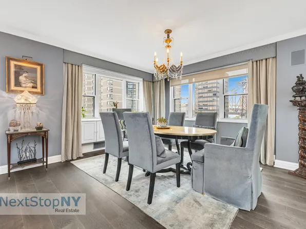 1175 York Avenue image 5 of 19