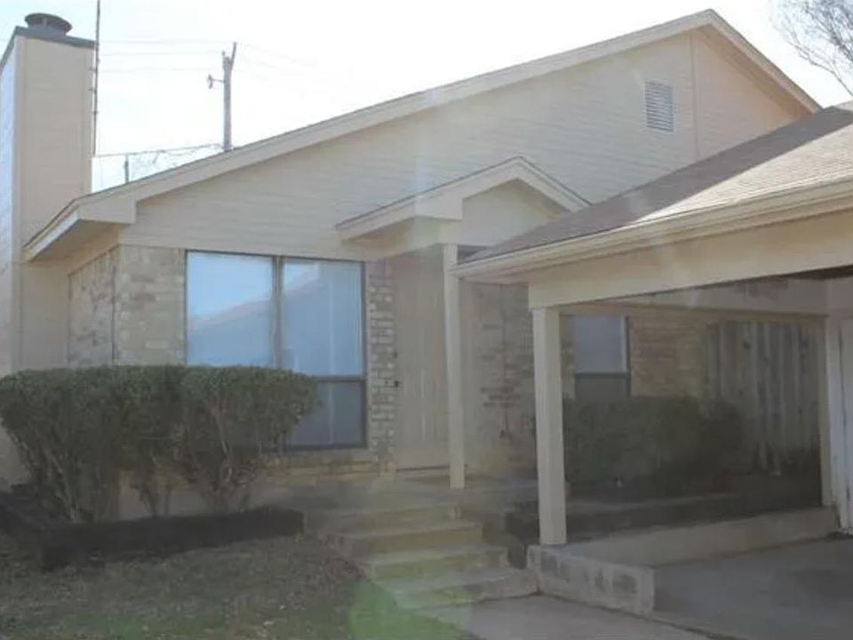 2nd image of 2605 Woodmont Trl