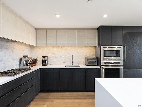 2nd image of 1388 Kettner Blvd #509
