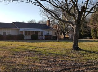 5817 Old Plank Rd, Charlotte, NC 28216