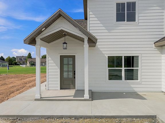 2nd image of 558 Eagle Dr #528