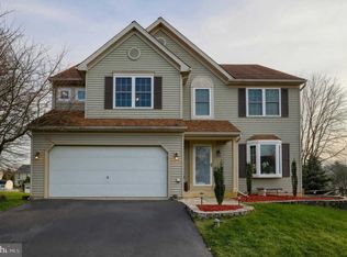 50 Village Spring Ln, Reinholds, PA 17569
