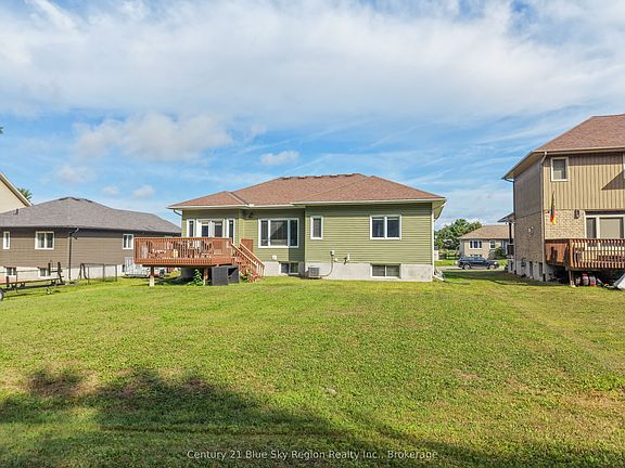 2nd image of 24 Osprey Cres