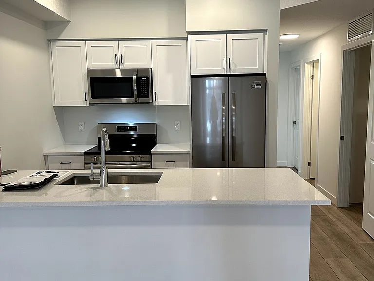824 Woolwich St #175 — Photo 6