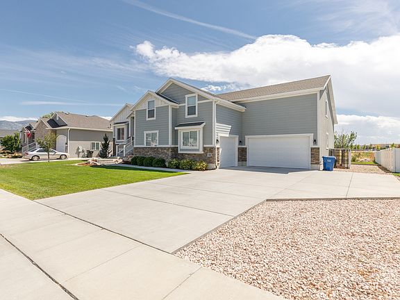2nd image of 2401 W 2775 N