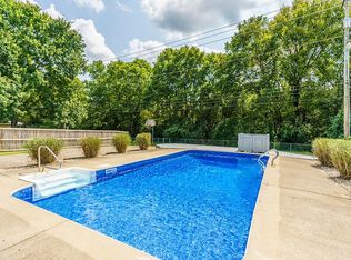 716 Longwood Rd, Lexington, KY 40503