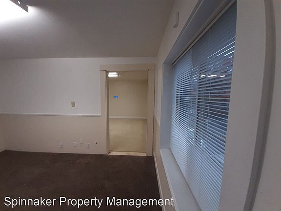 5th image of 2603 6th Ave #204