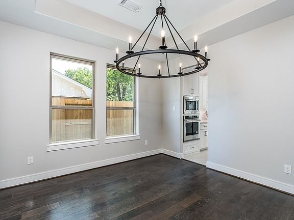 5th image of 4601 Hummingbird St