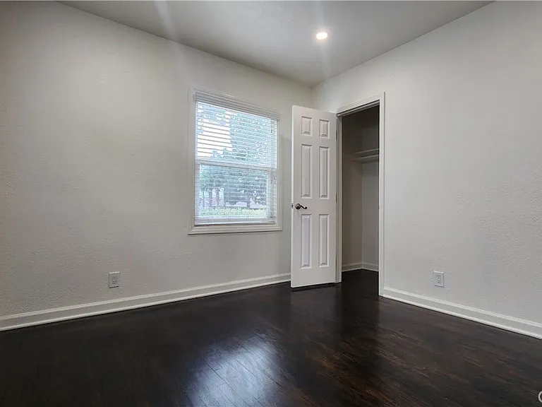 15709 Devonshire St — Photo 20
