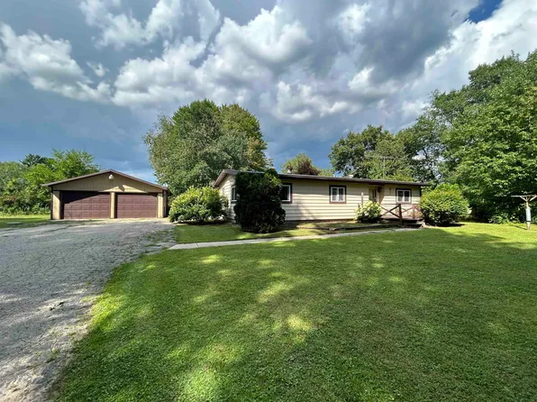 N3895 Riverpine Dr, Clintonville, WI 54929
