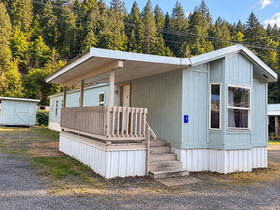 7 Creekside Dr