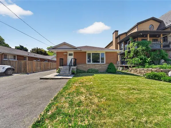 830 Garth St, Hamilton, ON L9C 4K5