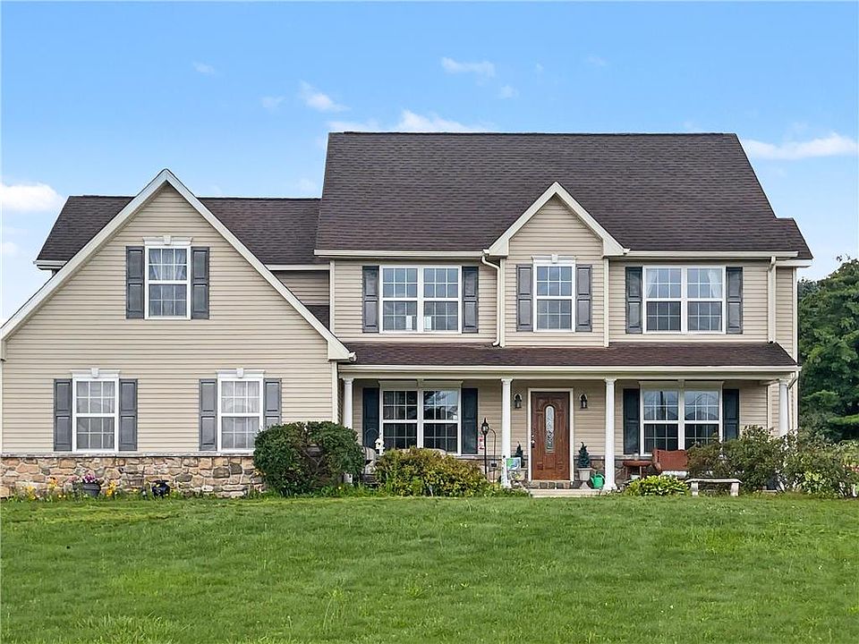 1st image of 707 Gilbert Rd