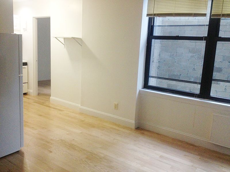 1st image of 11 E 32nd St APT 12C