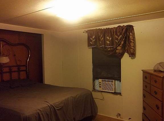 4th image of 3441 S Pine Ave